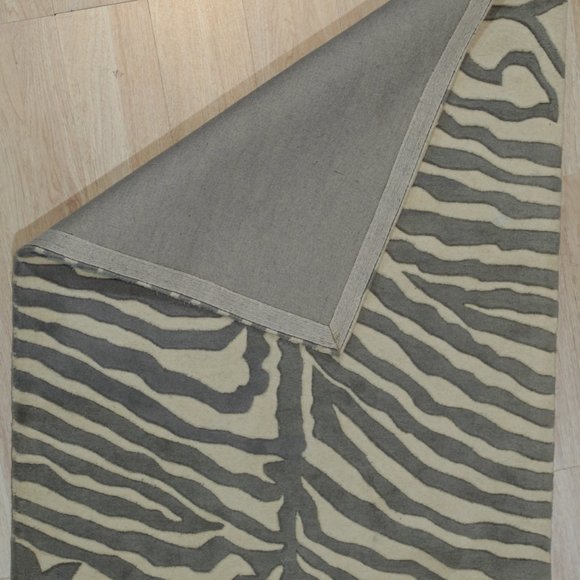 Slate Harmony Hand-Tufted Gray Wool Rug - Picture 3 of 4